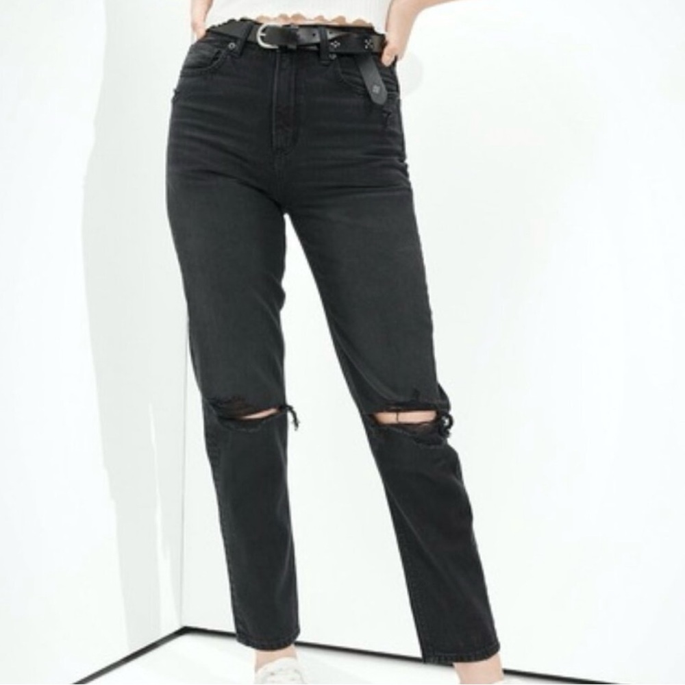 American Eagle Outfitters High Rise Black Mom Jeans Distressed Knees 8 Long